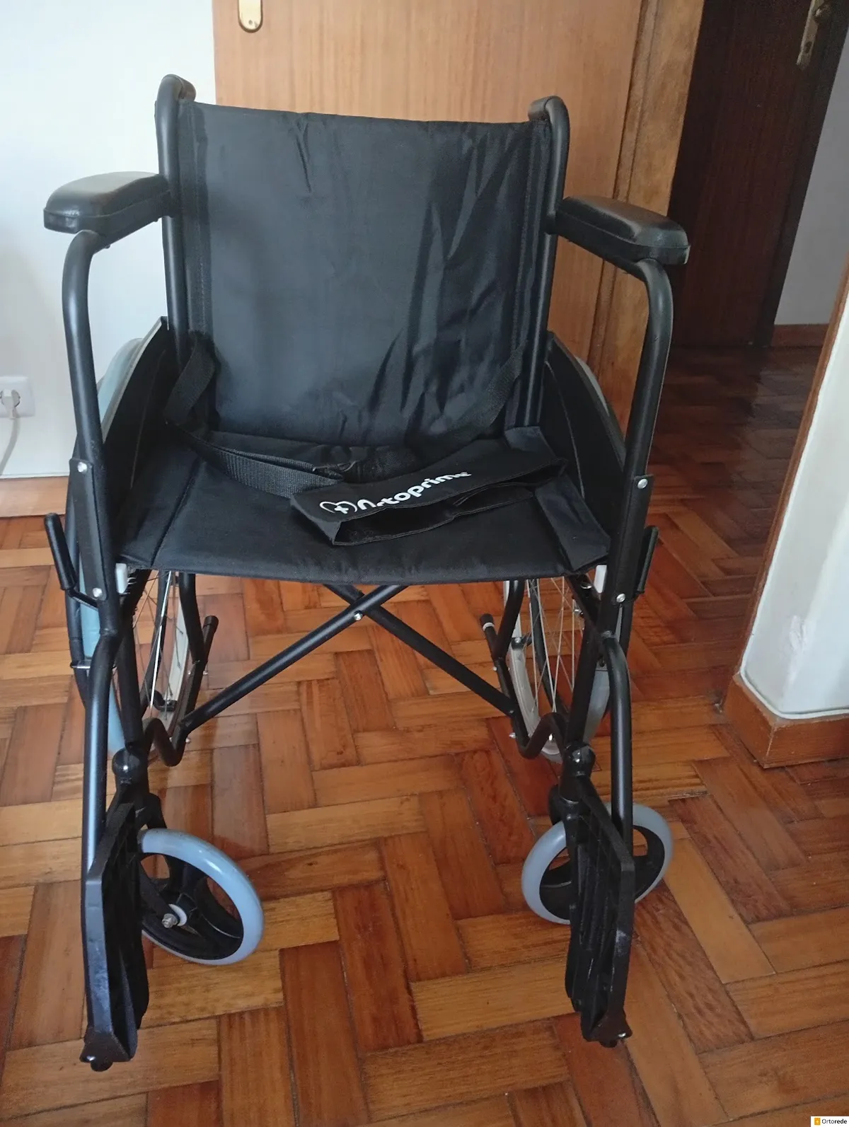 Cadeira de Rodas Manual Usada Ortoprime: Oportunidade em Odivelas