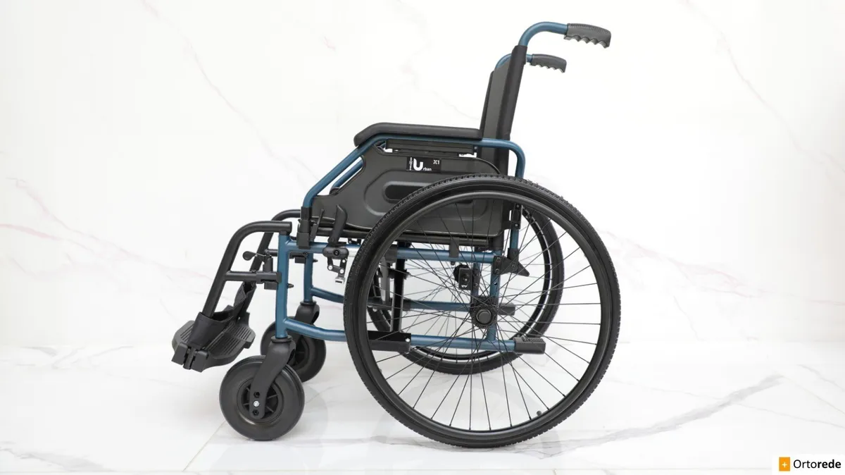 CADEIRA DE RODAS BMOTION URBAN X1 EM AÇO: ROBUSTEZ URBANA E AUTONOMIA