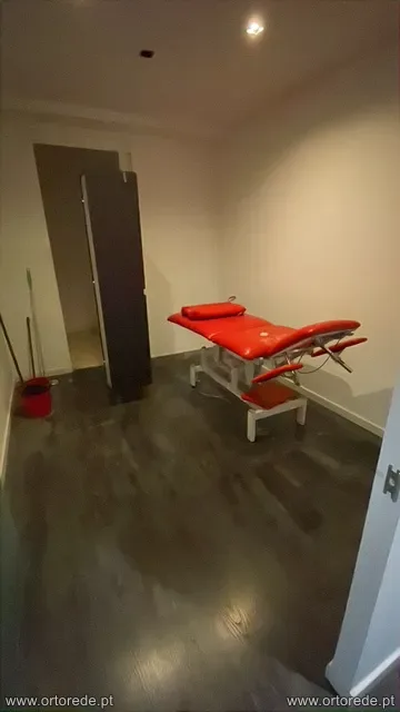 Equipamento de Clínica de Fisioterapia — Lote em Aveiro