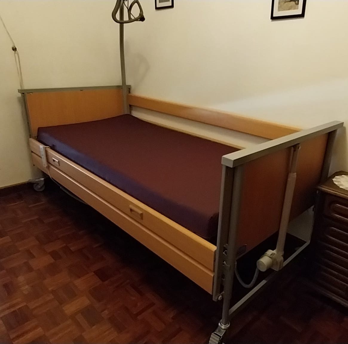 Cama Articulada Elevatória Matosinhos, Porto