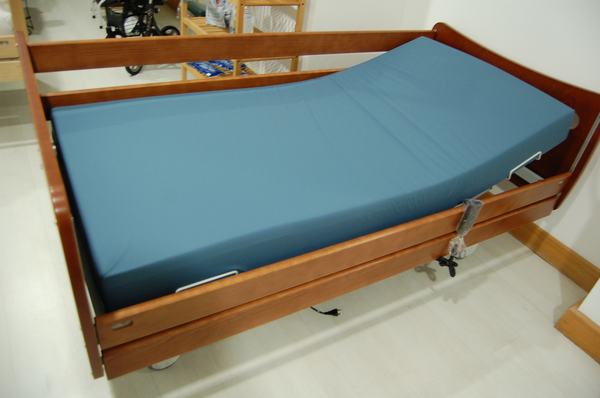 Cama Elétrica Elevatória para Idosos e utentes acamados